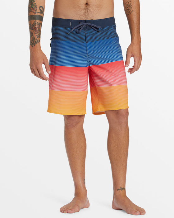 Quiksilver Surfsilk Massive 20 Boardshorts-Monaco Blue