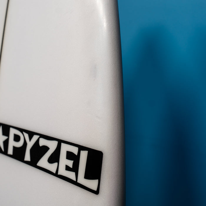 USED Pyzel Phantom PU/Poly 6'4"