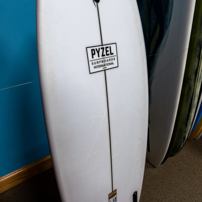 USED Pyzel Precious PU/Poly 5'4"