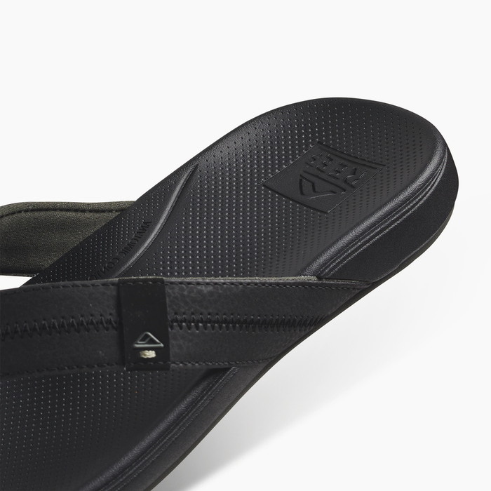 Reef Cushion Phantom 2.0 Sandal-Black