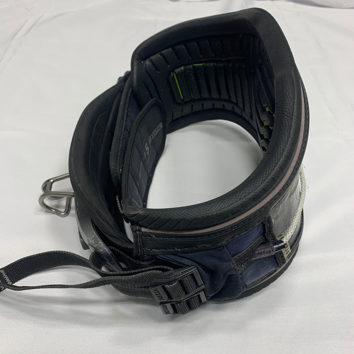 USED Mystic Stealth H2OUT Harness-Small w/Bar-280mm SM/MD