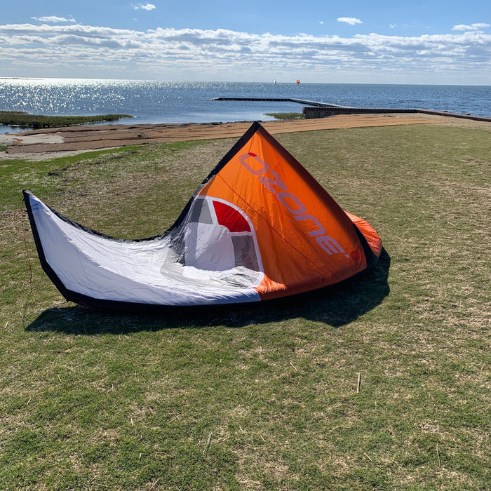 USED Ozone Alpha V2 Kite-8m-Orange/White