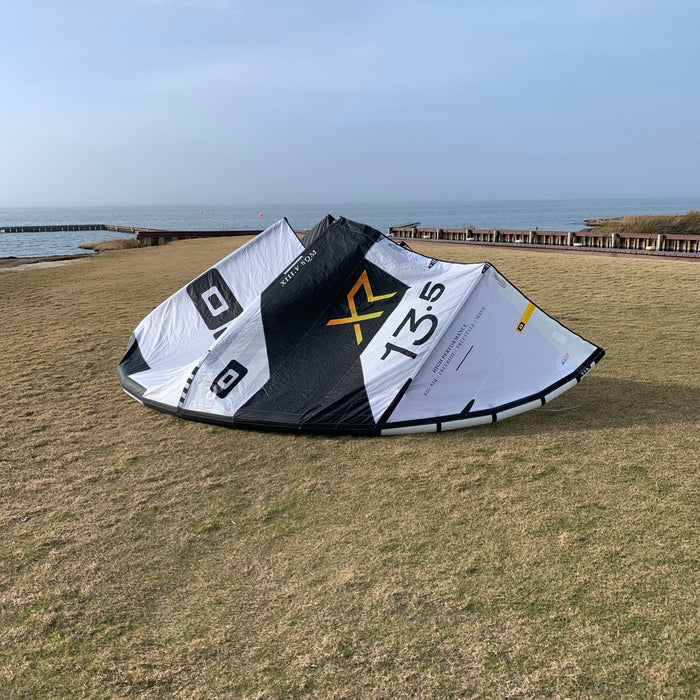 USED Core XR7 Kite-13.5m-White