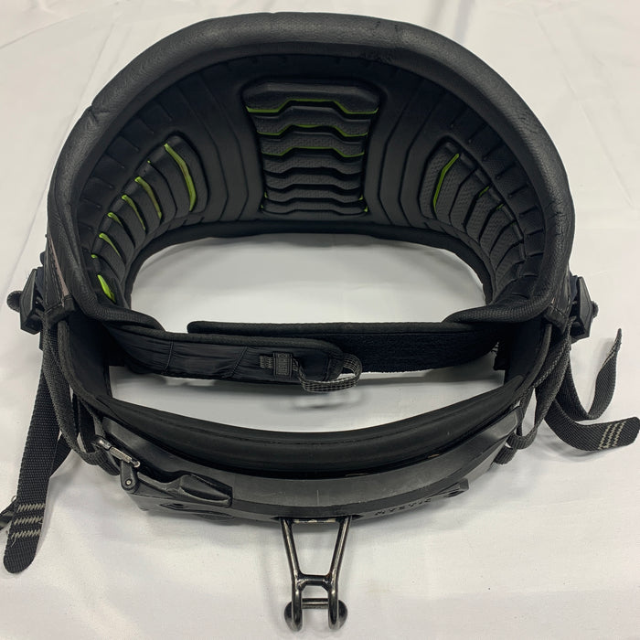 USED Mystic Stealth H2OUT Harness-MED w/Bar-280mm SM/MD