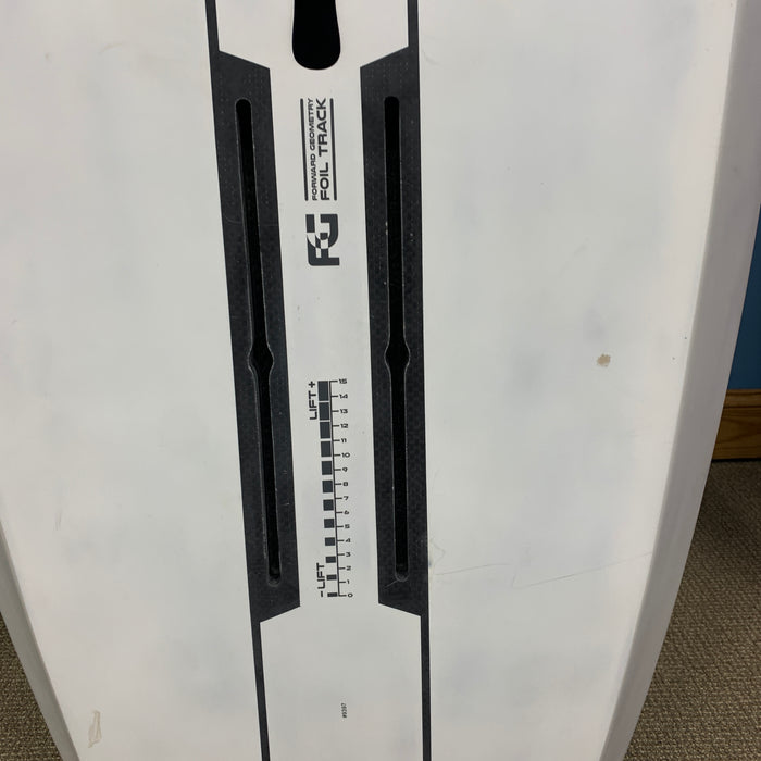 USED Armstrong Wing FG Foilboard-5'11" x 120L