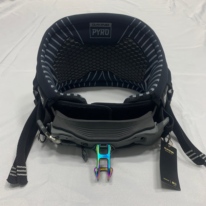 USED Dakine Pyro Harness-Small